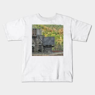 Venting Kids T-Shirt